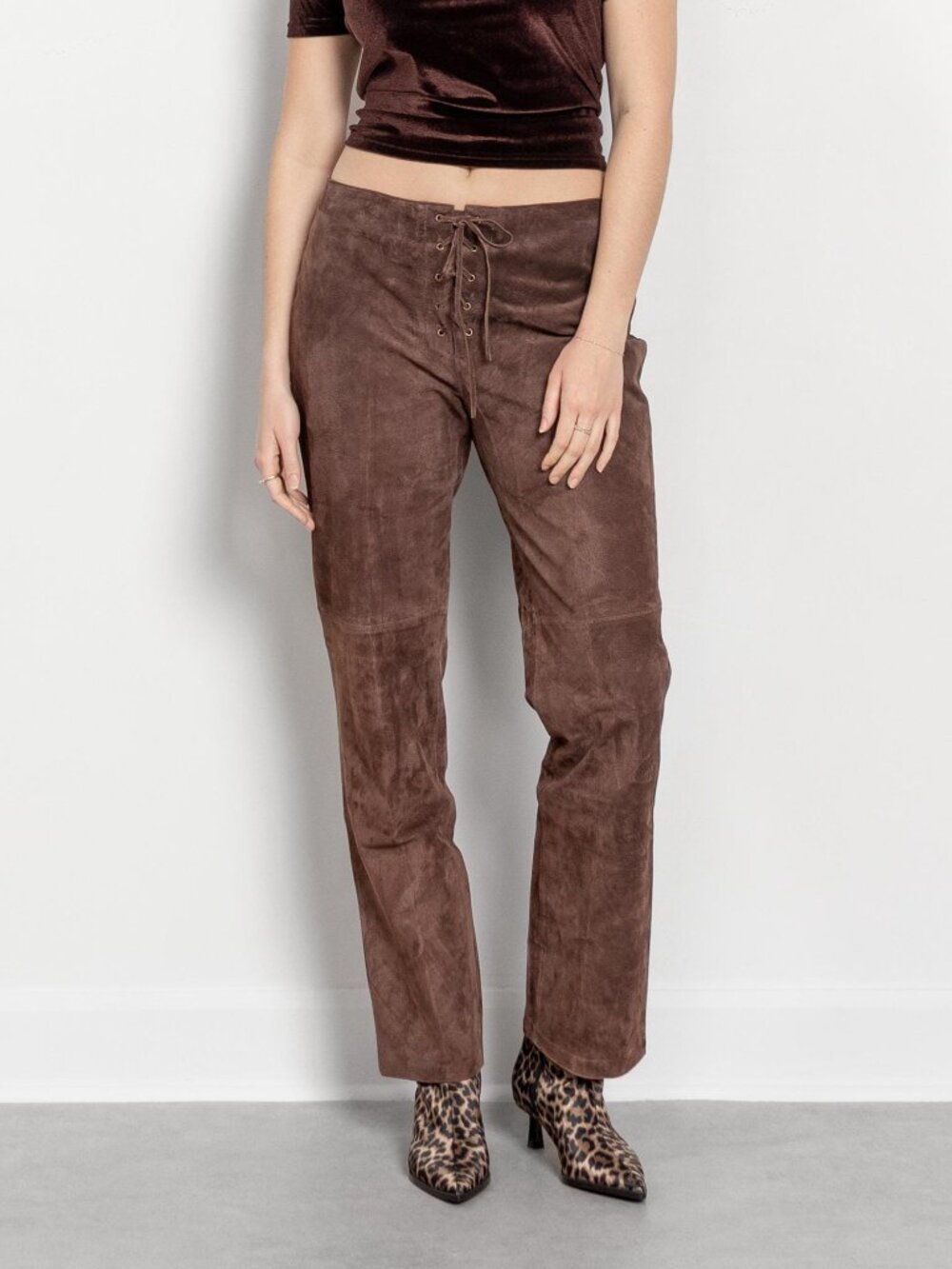 BROWN SUEDE PANTS Vintage Low Rise Woman Cowgirl / 42.5 Inch Hips / Size 12